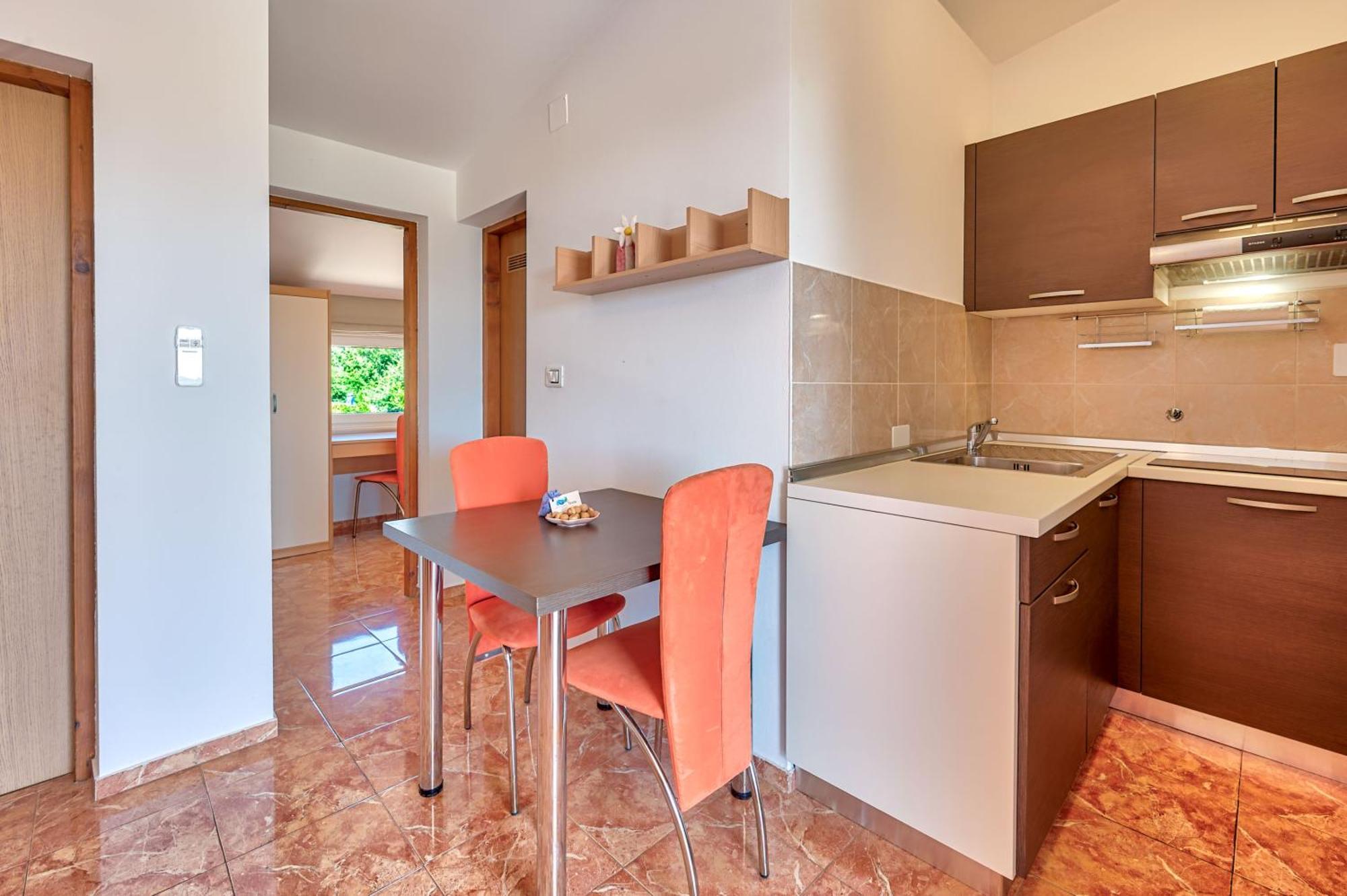 Teuta Apartments - A Beach And A Sea View Peroj Exterior photo